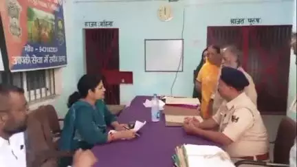 अमरपुर: अमरपुर थाना परिसर में लगे जनता दरबार में तीन मामलों का हुआ निष्पादन