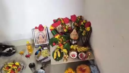 ಬಾಗೇಪಲ್ಲಿ: ರಾಮಸ್ವಾಮಿಪಲ್ಲಿಯಲ್ಲಿ ಮಳೆಗೆ ಮನೆ ಕಳೆದುಕೊಂಡ ವೃದ್ದೆಗೆ ಮನೆ ಕಟ್ಟಿಕೊಟ್ಟ ಸಮಾನ ಮನಸ್ಕರ ತಂಡ