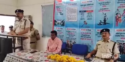 डही: सुसारी के शासकीय गवर्नमेंट कॉलेज सरदार वल्लभ भाई पटेल कॉलेज में SDOP व TI ने नवीन कानून को लेकर छात्रों को किया जागरूक
