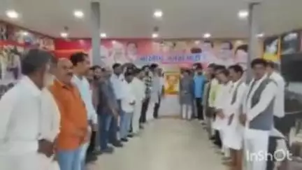 सीहोर नगर: अटल चौक स्थित विधायक कार्यालय में नगर पालिका अध्यक्ष ने डॉ. श्यामा प्रसाद मुखर्जी की पुण्यतिथि पर दी श्रद्धांजलि
