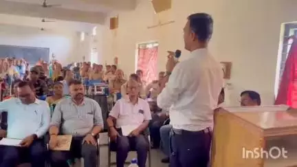 जशपुर: जिले में हाथी-मानव द्वंद रोकने के लिए सीएम साय की पहल, वन विभाग ने आत्मानंद विद्यालयों में लगाई कार्यशाला