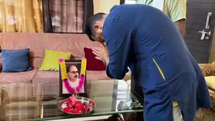 हमीरपुर: विधायक आशीष शर्मा ने जनसंघ के संस्थापक डॉ. श्यामा प्रसाद मुखर्जी के बलिदान दिवस पर उन्हें श्रद्धांजलि अर्पित की