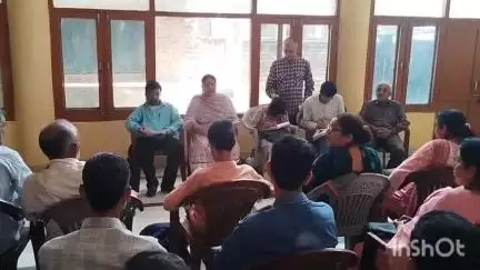 मंडी: मंडी में दिव्यांग कल्याण संस्था की बैठक: दिव्यांग भवन के लिए जगह पर बनी लाइब्रेरी, जल्द समाधान की मांग