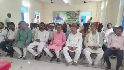 अस्थावां: अस्थावां के अमावां पंचायत और नगर पंचायत में जदयू कार्यकर्ताओं की बैठक, विधायक डॉ. जितेंद्र कुमार शामिल हुए