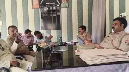 अमरोहा: अमरोहा में भीषण सड़क हादसा, संभल रोड पर बाइक में टक्कर से एक की मौत, एक घायल, मुकदमा दर्ज