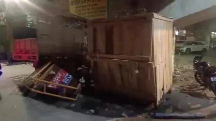 तेज रफ्तार फॉर्च्यूनर ने कई वाहनों को मारी टक्कर, गाड़ियां हुईं क्षतिग्रस्त, चालक पुलिस की कस्टडी में