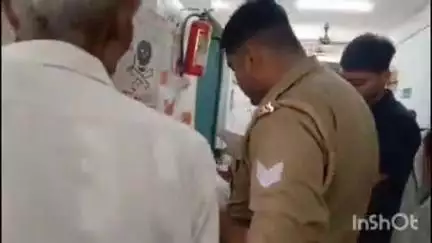 बिसौली: रानेट चौराहे के समीप 2 बाइकों की टक्कर में 2 लोग गंभीर रूप से हुए घायल, पुलिस ने घायलों को अस्पताल में कराया भर्ती