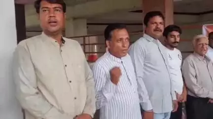 बेगुं: भाजपा नगर मंडल ने मुखर्जी की पुण्यतिथि पर बेगू नगर के जोड़ेश्वर महादेव में संगोष्ठी का आयोजन किया