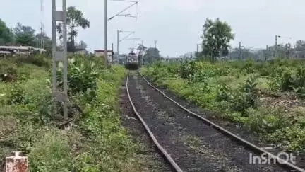 करतला: ट्रेन के सामने कूदा युवक, हुई मौत, प्लांट में काम करता था, कारणों का नहीं चला पता, जांच में जुटी उरगा पुलिस
