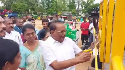 புதுக்கோட்டை: அய்யனார் திடரில் வேளாண்மை இயந்திரங்கள் மற்றும் கருவிகளை பராமரிக்கும் முகாமை துவக்கி வைத்த அமைச்சர் ரகுபதி