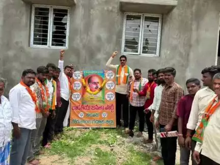 అలంపూర్: అయిజ పట్టణంలో శ్యామా ప్రసాద్ ముఖర్జీ బలిదాన్ దివస్ కార్యక్రమం నిర్వహణ