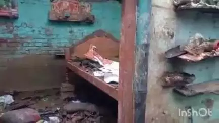 नावकोठी: समसा पंचायत के वार्ड 7 बगरस बिशनपुर में खाना बनाते समय घर में लगी आग, सारा सामान जलकर राख