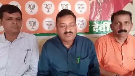 स्वारघाट: श्यामा प्रसाद मुखर्जी की पुण्यतिथि पर भाजपा ने मनाया बलिदान दिवस, कार्यकर्ताओं ने श्रद्धांजलि दी