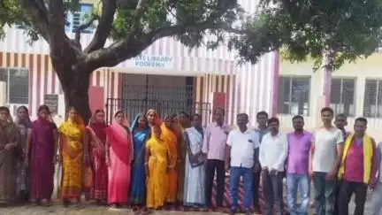 कोडरमा: 9 जुलाई को देशव्यापी हड़ताल की सफलता को लेकर झारखंड राज्य निर्माण कामगार यूनियन की बैठक ब्लॉक परिसर में संपन्न