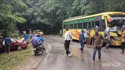 ಹೊಸನಗರ: ಹಿಲ್ಕುಂಜಿ ತಿರುವಿನಲ್ಲಿ ಕಾರು ಬಸ್ಸು ಅಪಘಾತ: ಮೂವರ ಸ್ಥಿತಿ ಗಂಭೀರ