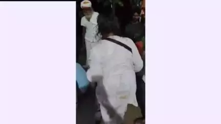 भरथना: दांदरपुर गांव में भागवत कथा वाचक यादव व दलित को तालिबानी सजा, गांव वालों ने सिर से चोटी मुँडवाकर ₹25000 जुर्माना लगाया