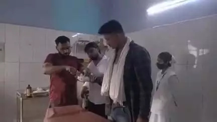 हाजीपुर: महनार थाना क्षेत्र के लाहौरी चक में रंगदारी न देने पर अपराधियों ने ट्रक ड्राइवर को मारी गोली
