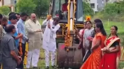 हिंगोली: जिनमाता परिसरात आमदार मुटकुळे यांच्या हस्ते सभामंडपाचे भूमिपूजन