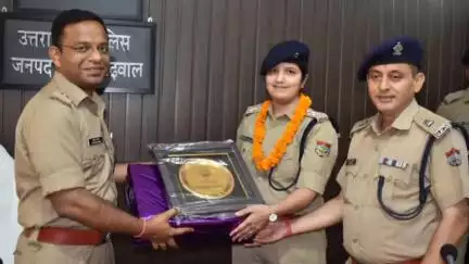 टिहरी: नरेंद्रनगर CO अस्मिता ममगांई का पीटीसी नरेंद्रनगर में हुआ स्थानांतरण, एसएसपी ने विधाई समारोह में सेवाओं की सराहना की