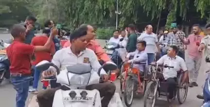 पटना ग्रामीण: मुख्यमंत्री आवास पर भारी संख्या में दिव्यांगजनों ने सीएम नीतीश कुमार से मुलाकात कर दिया धन्यवाद