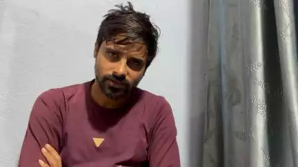 किस बिल में छुपे बैठे हे हमारे विधायक जी 
बरसात में आदिवासी भाइयो का आशियाना क्यो उजाड़ा जा रहा हे