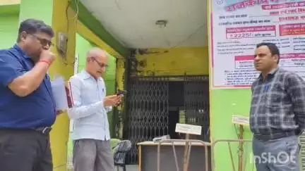 छिबरामऊ: निगम मंडी में सरकारी मक्का केंद्र का उप जिला अधिकारी ने किया निरीक्षण, कर्मचारियों को दिए आवश्यक दिशा-निर्देश