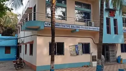 পুরুলিয়া ২: এলাকার রাজনৈতিক দলগুলির সঙ্গে নিজের চেম্বারে বৈঠক করলেন পুরুলিয়া ২ নং ব্লকের BDO