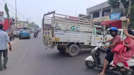 अम्ब: अंब में तेज रफ्तार पिकअप ट्राला अनियंत्रित हुआ, तीन वाहन हुए क्षतिग्रस्त