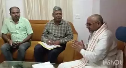 रॉबर्ट्सगंज: PWD गेस्ट हाउस में सदर विधायक ने बिजली विभाग के साथ की बैठक