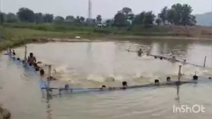 सोनो: तेलियादह आहार में तैराकी प्रशिक्षण का निरीक्षण करने पहुंचे आपदा पदाधिकारी