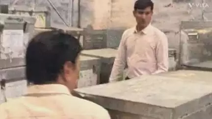 निवाड़ी: निवाड़ी कलेक्टर ने विभिन्न राजनैतिक दलों के साथ मंगल भवन स्थित स्ट्रांग रूम का निरीक्षण किया