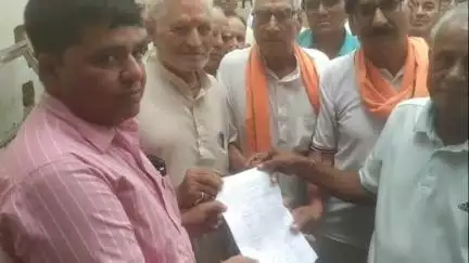 रतनगढ़: रतनगढ में पेंशनर समाज ने संसद द्वारा पारित पेंशनर बिल पर पुनर्विचार की मांग को लेकर प्रधानमंत्री के नाम दिया ज्ञापन