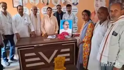 बिंदकी: बिंदकी कस्बे में मनाया गया भारतीय जन संघ के संस्थापक डॉ. श्यामा प्रसाद मुखर्जी का बलिदान दिवस, विधायक ने दी श्रद्धांजलि
