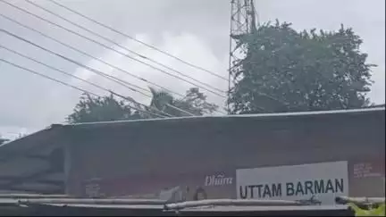 আমবাসা: আমবাসা বিদ্যুৎ দপ্তরের চরম উদাসীনতা: ঝুলন্ত তারে বিপদ, ভোগান্তিতে ডলুবাড়ি! #jansamasya