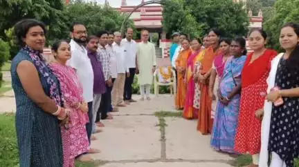 ଓରିଏଣ୍ଟ: ଝାରସୁଗୁଡା ଜିଲ୍ଲା ଓରିଏଣ୍ଟ ପେପରମିଲ ଶିବ ମନ୍ଦିର ରେ ବଳିଦାନ ଦିବସ ପାଳିତ ହୋଇଛି