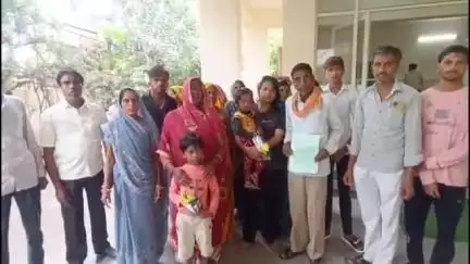 देवास नगर: देवास: बीराखेड़ी में महिला की मौत के मामले में मायके पक्ष के लोग पुलिस अधीक्षक कार्यालय पहुंचे