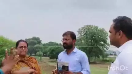 सिमरी: सिमरी के दियारा क्षेत्र में बाढ़ को लेकर प्रशासन सतर्क, तटबंध और कटाव क्षेत्र का निरीक्षण किया, 11 नावों की व्यवस्था
