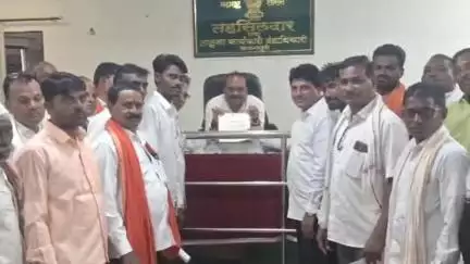 कळमनूरी: येथील तहसील कार्यालयात विद्यार्थ्यांना शैक्षणिक कागदपत्रे वेळेवर मिळेनात,नागरिकांचे तहसीलदारांना निवेदन