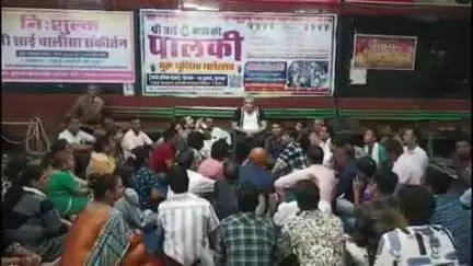 लाडपुरा: साई बाबा मंदिर में 2025 को चांदी की पालकी में विराजमान होकर नगर भ्रमण के लिए निकलेगा साई बाबा, बैठक हुई