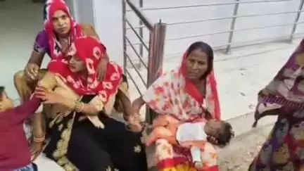 रसूलाबाद: रसूलाबाद कानपुर रोड स्थित पुत्तीलाल डिग्री कॉलेज के समीप दो बाइकों की भिड़ंत में 4 लोग घायल, सीएचसी में उपचार शुरू