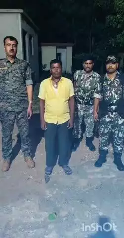 मदनपुर: आजाद नगर के चेई टोले से फरार चल रहे एक एनबीडब्ल्यू वारंटी को पुलिस ने किया गिरफ्तार