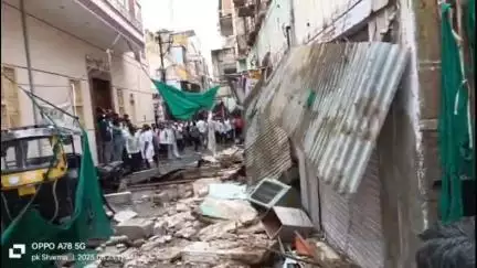 सरदारशहर: लेडिज मार्केट में हवेली का छज्जा गिरने से मृतकों की संख्या बढ़कर 1 से 3 हुई, 2 का इलाज अभी भी बीकानेर में जारी