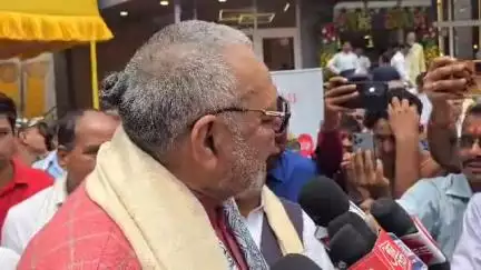 बेगूसराय: केंद्रीय मंत्री गिरिराज सिंह ने बेगूसराय में फिर लालू यादव पर बोला हमला