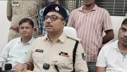 समस्तीपुर: बैंक ऑफ़ महाराष्ट्र लूट कांड में बड़ा खुलासा, युवा क्रांतिकारी पार्टी के राष्ट्रीय अध्यक्ष रमेश झा मास्टरमाइंड