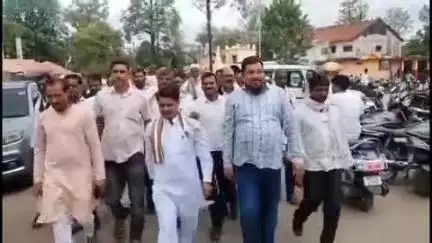 केवलारी: केवलारी विधायक ठा. रजनीश हरवंशसिंह ने किसानों की समस्या को लेकर जिला कलेक्टर को ज्ञापन सौंपा
