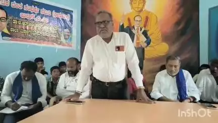 ಬಂಗಾರಪೇಟೆ: ನಾಳಿನ ಉತ್ತಮ ಭವಿಷ್ಯಕ್ಕಾಗಿ ಮಕ್ಕಳಿಗೆ ಶಿಕ್ಷಣ ನೀಡಿ:ನಗರದಲ್ಲಿ ಕರ್ನಾಟಕ ದಲಿತ ಸಂಘರ್ಷ ಸಮಿತಿ ರಾಜ್ಯ ಸಂಚಾಲಕ ಡಾ.ಆರ್.ಮೋಹನ್ ರಾಜಣ್ಣ
