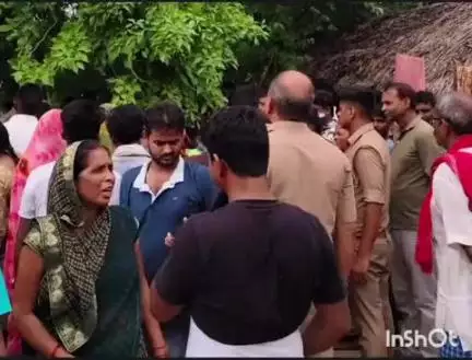 टांडा: अंबेडकरनगर में युवक ने बीमारी से परेशान होकर की आत्महत्या, फांसी लगाई, पुलिस ने शव को पीएम के लिए भेजा