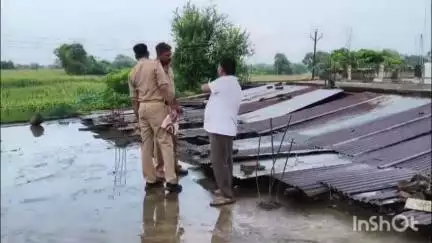 कन्नौज: सदर कोतवाली क्षेत्र के बॉडिंग ग्राउंड के सामने सिद्दीकी मार्केट में नमकीन के गोदाम में हुई चोरी, जांच में जुटी पुलिस