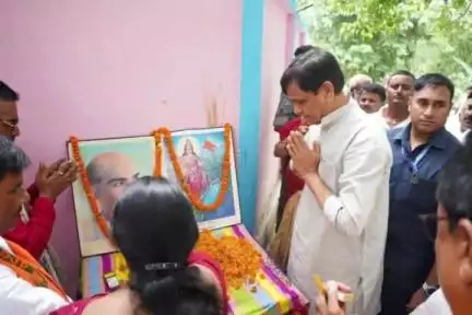 सरायरंजन: सराय रंजन के किशनपुर यूसूफ में आयोजित स्मृति दिवस कार्यक्रम में गृह राज्य मंत्री नित्यानंद राय ने भाग लिया