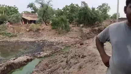 सवायजपुर: ललुआमऊ गांव में जल निकासी की व्यवस्था न होने से ग्रामीण परेशान, ग्राम प्रधान पर लगाए आरोप #jansamasya